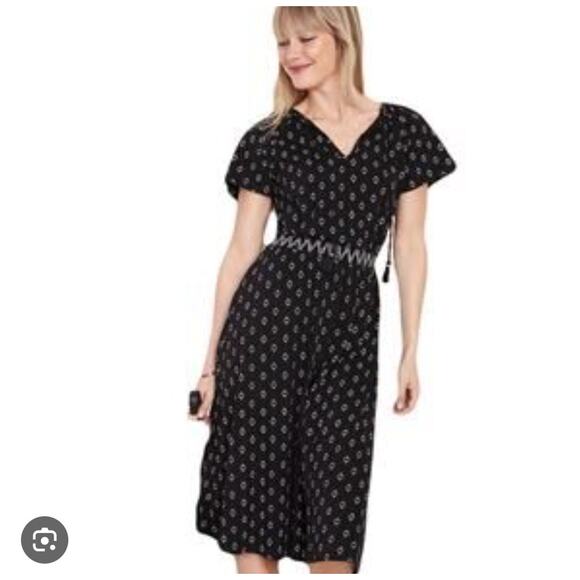 Women's Old Navy Geometric Black and White Dress Size XL Midi Tie Neckline - Picture 1 of 8